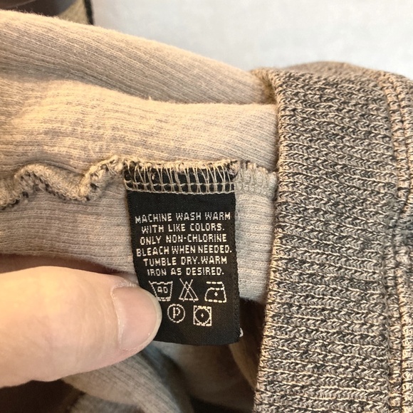 Eddie Bauer gender neutral sweater sweatshirt, small, black and tan weave. - Picture 10 of 11